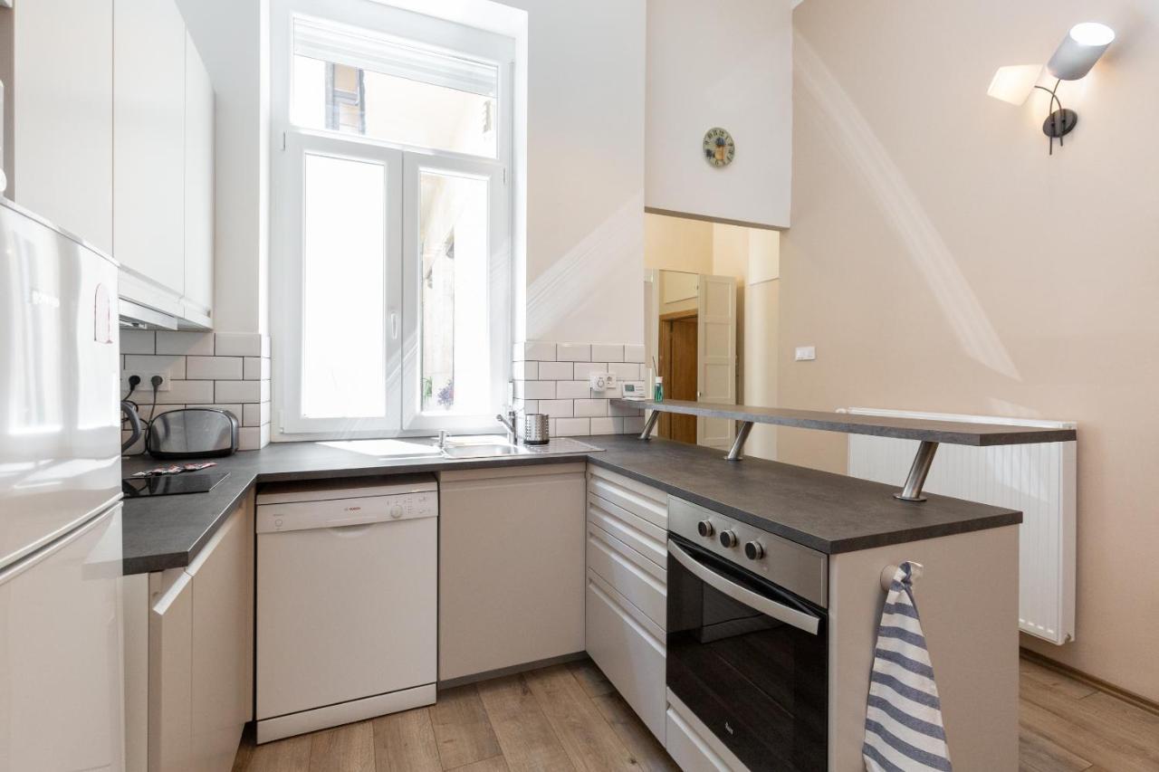 Grand At New York Café Appartement Budapest