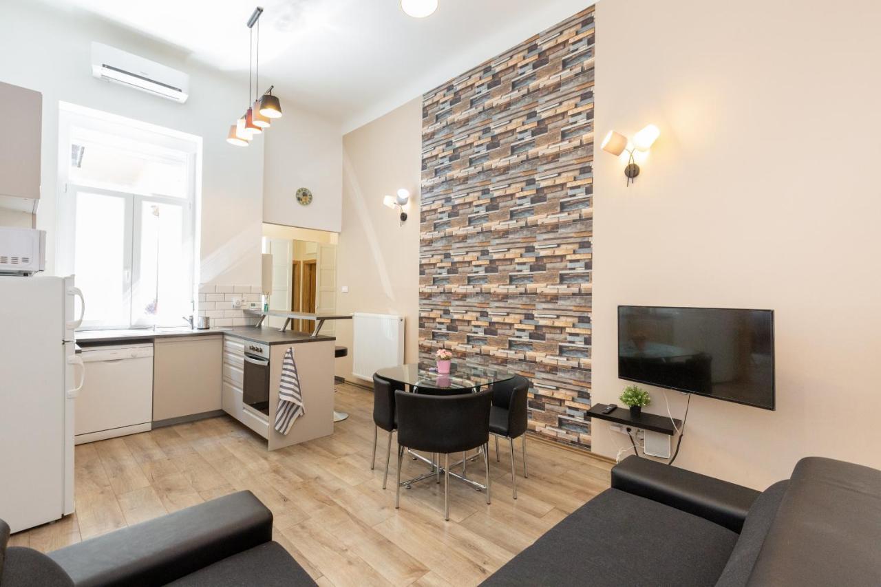 Grand At New York Café Appartement Budapest